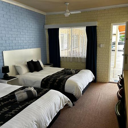 Jillaroo Motor Inn Глен Инес Екстериор снимка