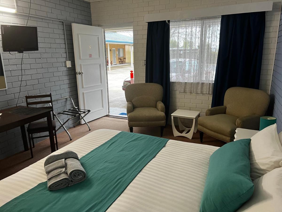 Jillaroo Motor Inn Глен Инес Екстериор снимка