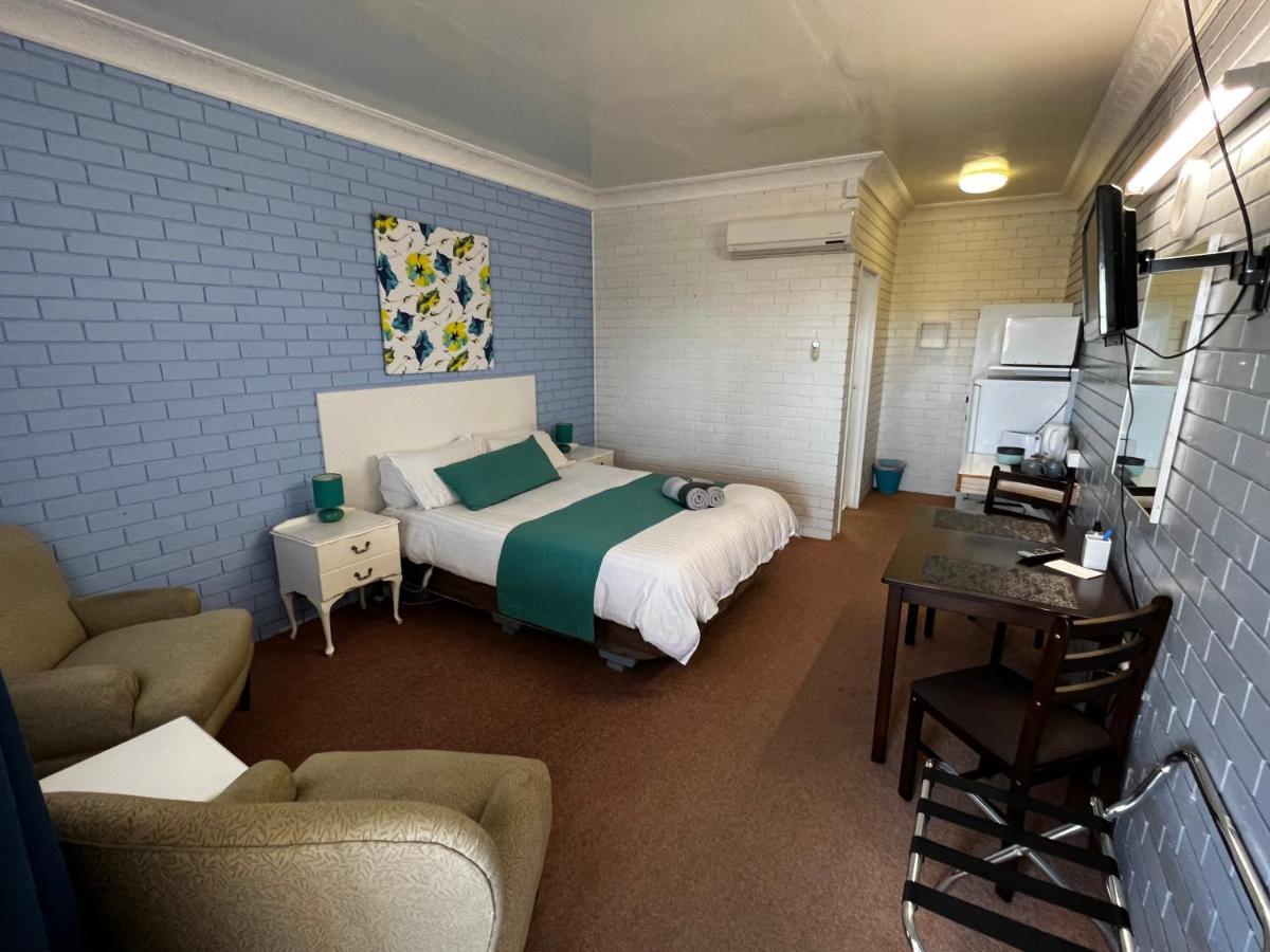 Jillaroo Motor Inn Глен Инес Екстериор снимка