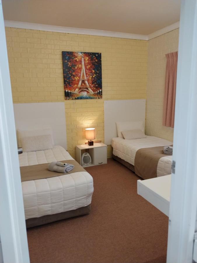 Jillaroo Motor Inn Глен Инес Екстериор снимка