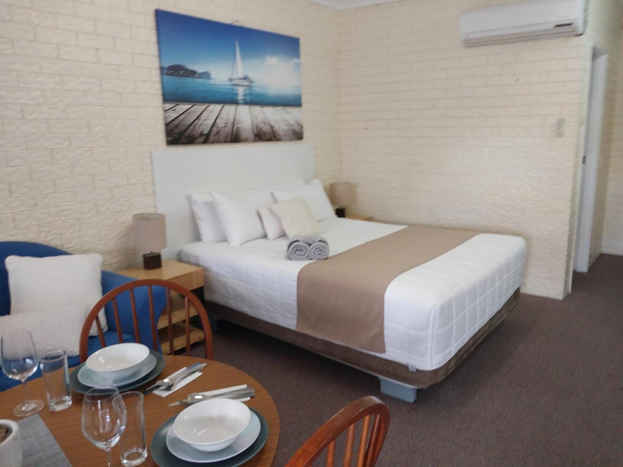 Jillaroo Motor Inn Глен Инес Екстериор снимка