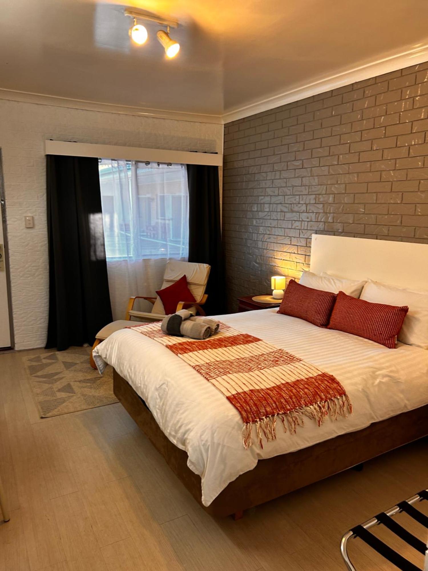 Jillaroo Motor Inn Глен Инес Екстериор снимка