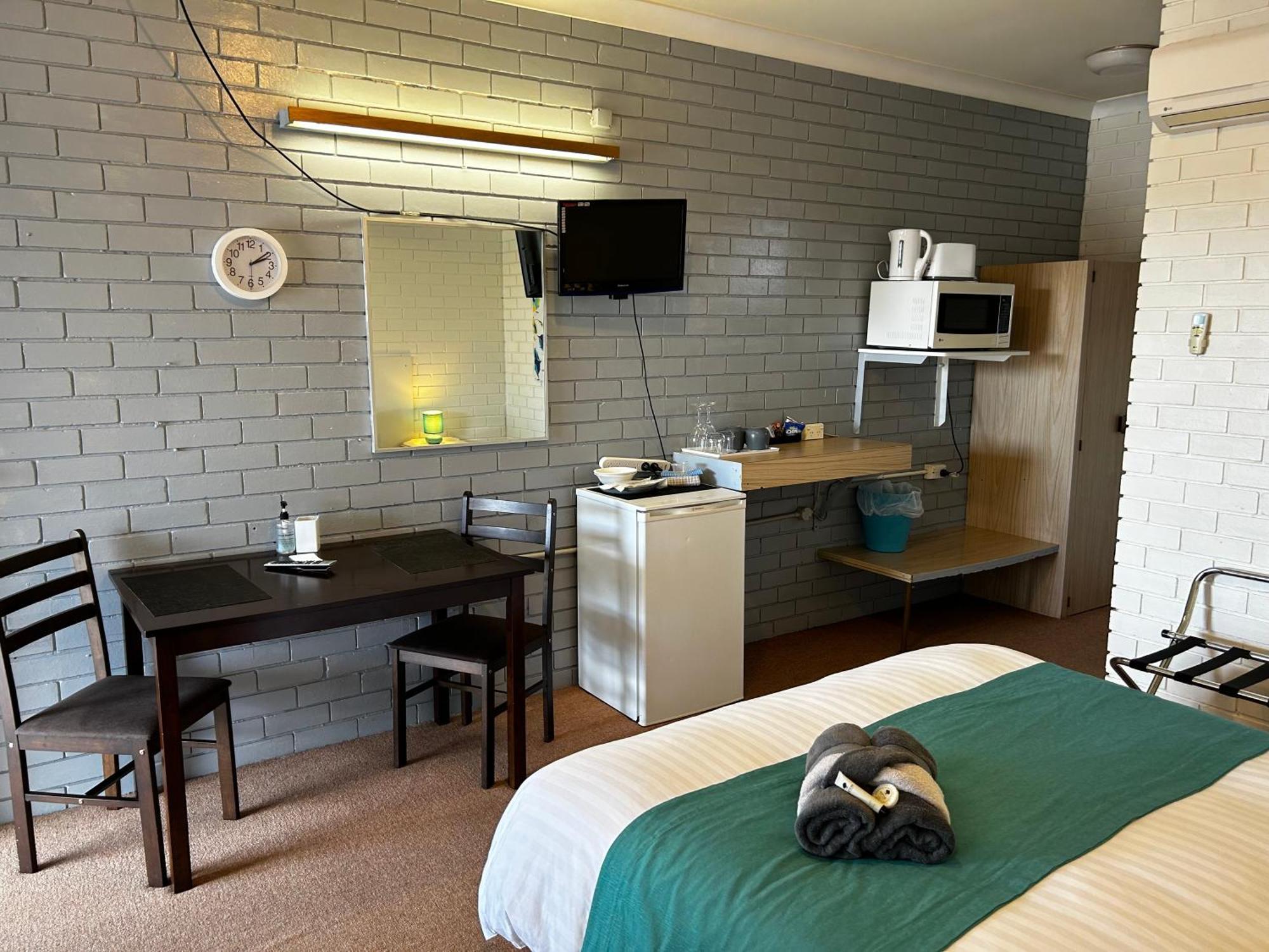 Jillaroo Motor Inn Глен Инес Екстериор снимка