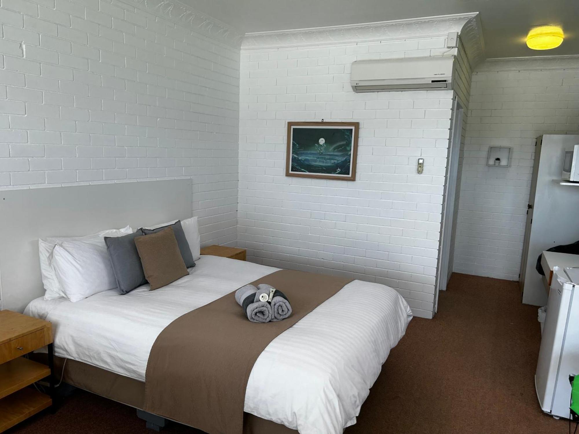 Jillaroo Motor Inn Глен Инес Екстериор снимка