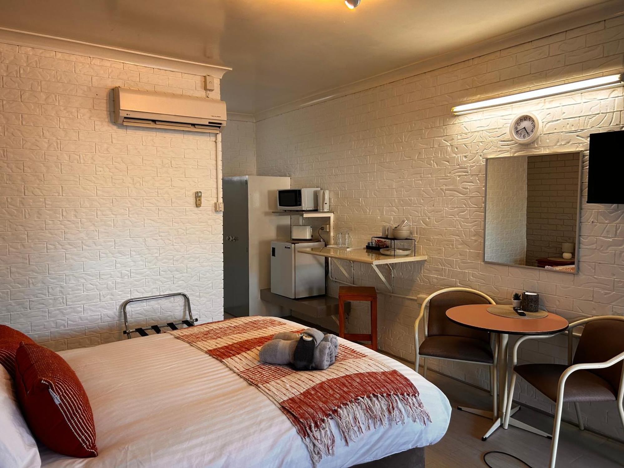 Jillaroo Motor Inn Глен Инес Екстериор снимка